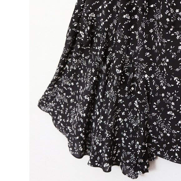 Joie Orita Midi Dress Size 2 Caviar Black White Floral Asymmetric Ruffles $348 - Picture 11 of 16